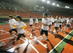 adidas Run for Love 2008を、バナナでサポート！